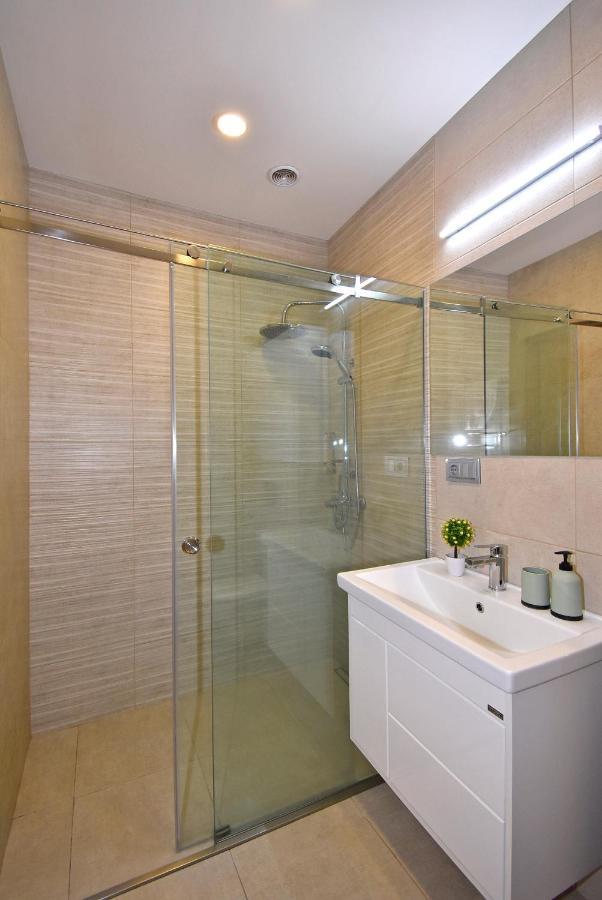 Home4You City Center Apartments Yerevan Exterior photo