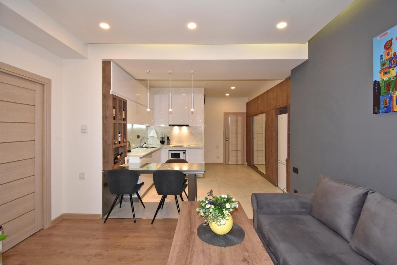 Home4You City Center Apartments Yerevan Exterior photo